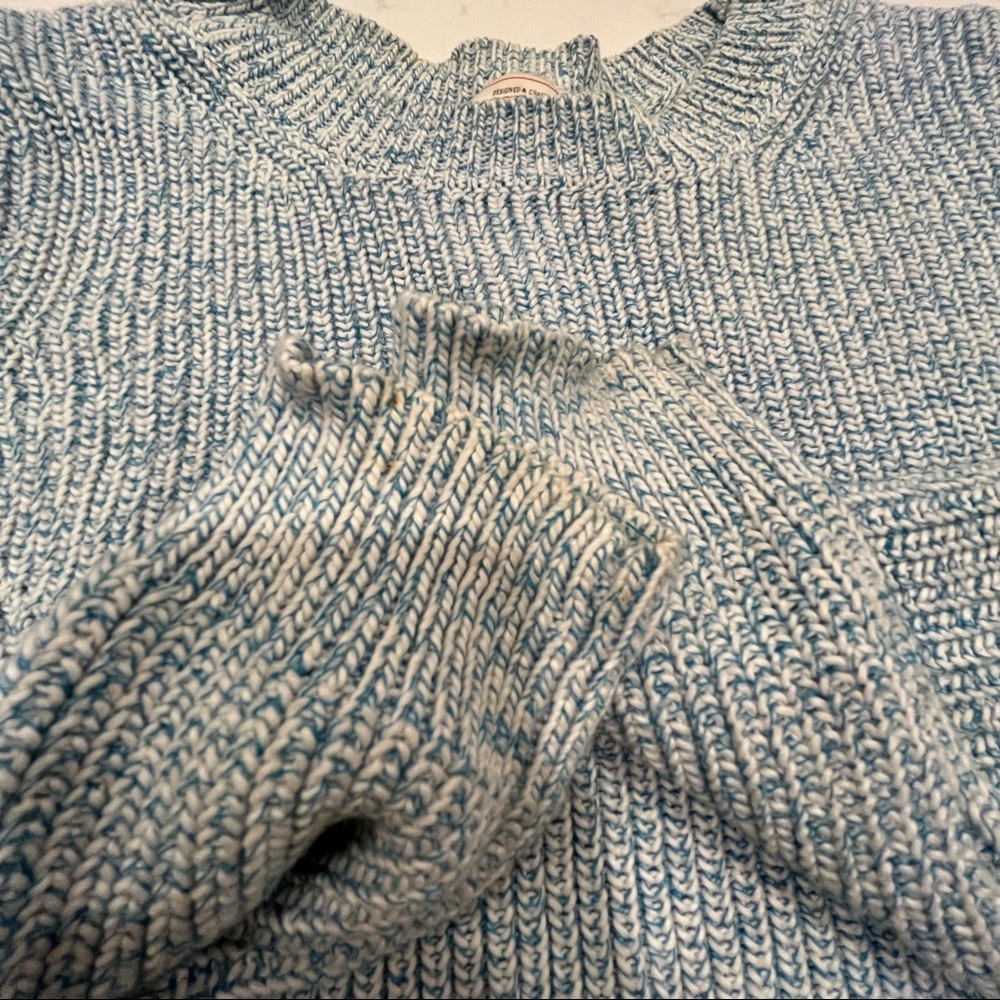 Sweater - Picture 5 of 7